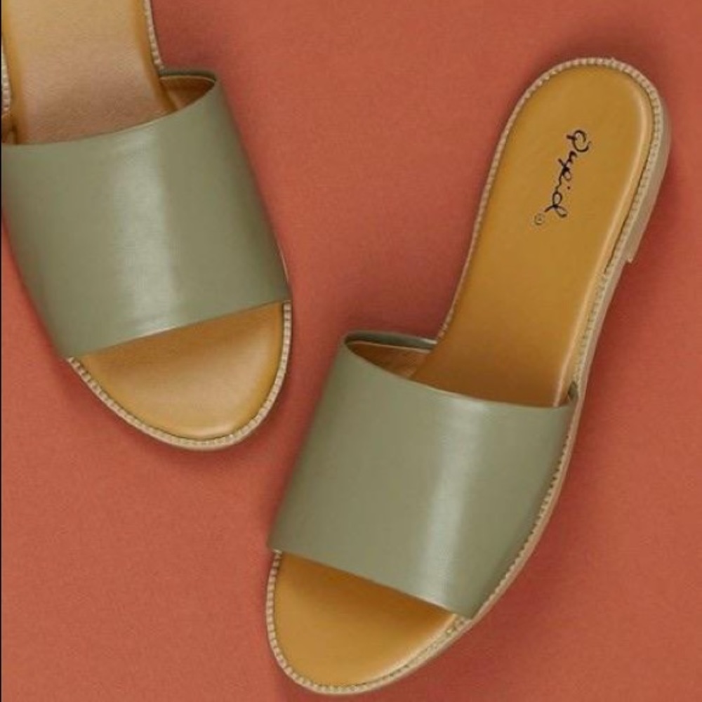 Khaki olive Desmond sandals